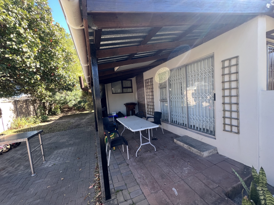 4 Bedroom Property for Sale in Berea Eastern Cape